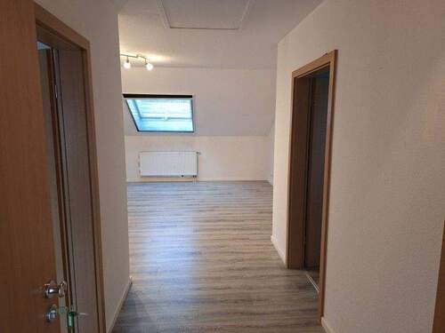 Flur - 3 Zimmer Etagenwohnung in Bad Vilbel