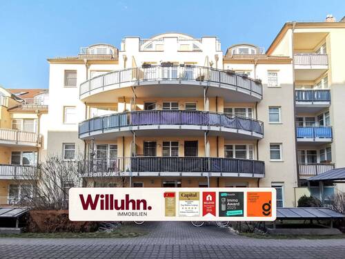 Hausansicht - Topinvest! Freistehende 2 RW mit großem Balkon, EBK, Parkett, FBH und Tiefgaragenplatz