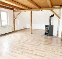 ***VIEL PLATZ & BESONDERER WOHNCHARAKTER - 6-ZIMMER-MAISONETTE MIT KAMIN*** ab demnächst zu vermieten - Riesa Gröba