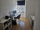 Helles Arbeitszimmer - 