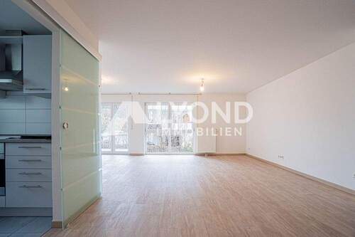 Wohnbereich - Diese schöne 3,5 Zimmer Erdgeschosswohnung sucht Sie als neuen Eigentümer!