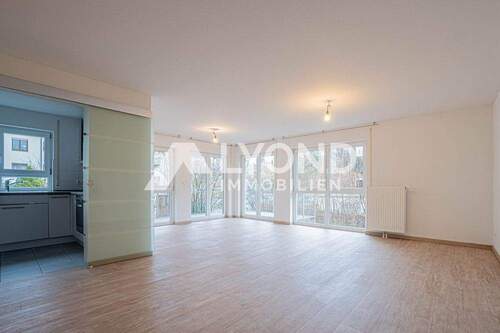 Wohnbereich - 3 Zimmer Etagenwohnung zum Kaufen in Eningen unter Achalm