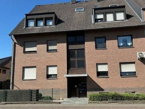 Hausansicht - Gepflegtes 8-Familienhaus, in Alsdorf - Schaufenberg