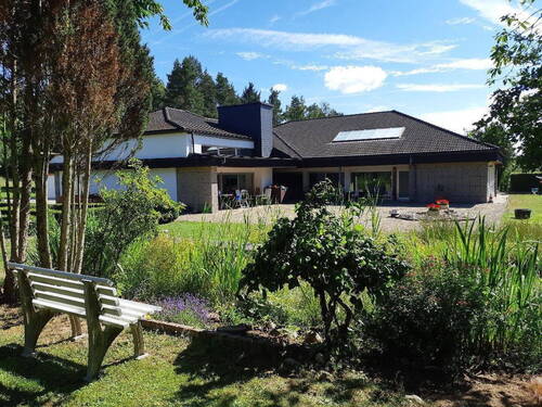 Hausansicht - 9 Zimmer Bungalow zum Kaufen in Gößweinstein