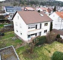 F&D | Leerstehendes Zweifamilienhaus mit zwei Garagen im Brunnental - Tuttlingen