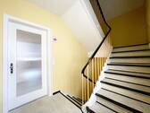 Treppenhaus / Eingang - 