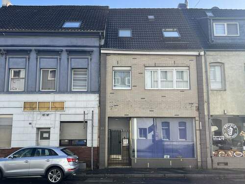 Frontansicht. - *Krefeld: Charmantes und gepflegtes Stadthaus für die große Familie inkl. kleinem Lagerraum Top*
