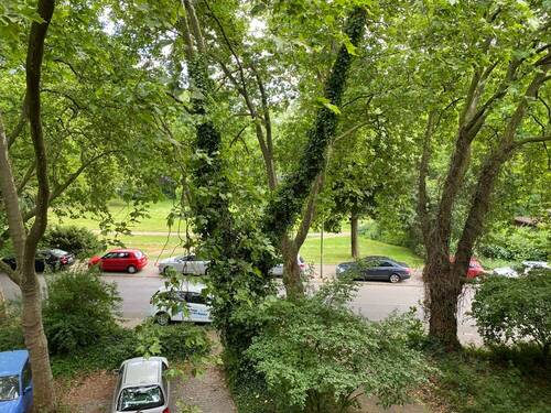Wohnzimmerausblick - Etagenwohnung mit 55,00 m² in Duisburg / Hamborn zum Kaufen