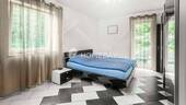 1. OG Schlafzimmer 1 - 
