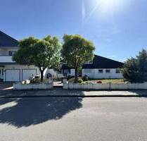 Sehr geräumiges Einfamilienhaus, beste Ortslage, Erweiterungsmöglichkeit mit Einliegewerwohnung und weiterem EFH!! - Garrel