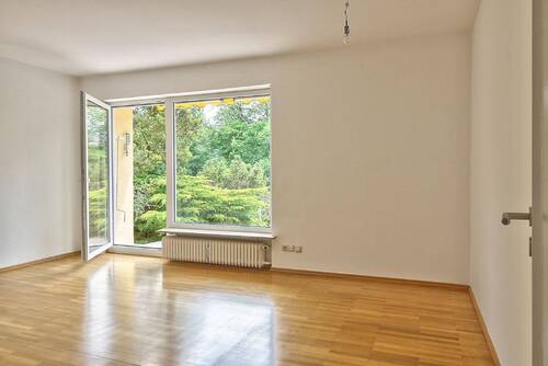 Zimmer mit Terrassenzugang - Etagenwohnung mit 54,00 m&sup2; in Starnberg zur Miete