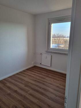 20251202_083738_resized_1.jpg - 3 Zimmer Etagenwohnung zur Miete in Chemnitz