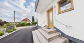 Eingangsbereich - Charmantes Zweifamilienhaus mit großem Garten und viel Potenzial in Pöttmes