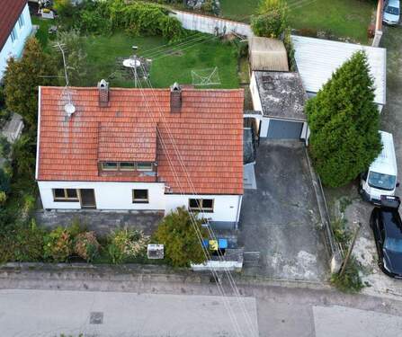Luftbild - 6 Zimmer Mehrfamilienhaus, Wohnhaus zum Kaufen in Pöttmes