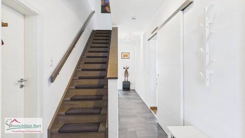 Eingang - Treppenhaus - 5 Zimmer Einfamilienhaus zum Kaufen in Perl / Tettingen-Butzdorf