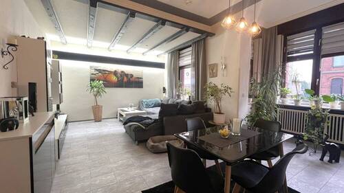 Wohnzimmer EG rechts - 1 Zimmer Mehrfamilienhaus, Wohnhaus in Duisburg