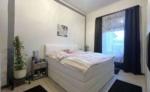 Schlafzimmer EG rechts - Mehrfamilienhaus, Wohnhaus mit 297,00 m² in Duisburg zum Kaufen