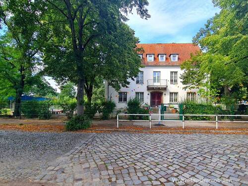 Kita ca. 1,1 km entfernt - 