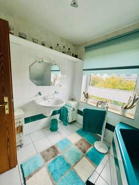 Badezimmer im Obergeschoss - 
