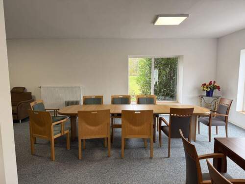 Aufenthaltsbereich-4 - 