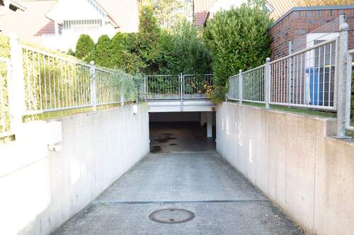 Zufahrt Tiefgarage - 