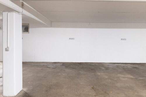 Tiefgaragenstellplatz - 