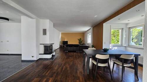 Blick vom Wohnwintergarten in den Wohnraum - 