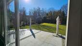 Terrasse mit anschließendem Garten - 
