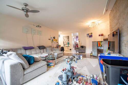 mit viel Platz für gemütliche Abendstunden - 2 Zimmer Etagenwohnung in Berching