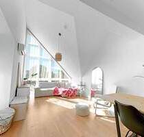 Sonnenverwöhnte 3 - Zimmer Galeriewohnung mit Balkon in Wiesbaden - Sonnenberg