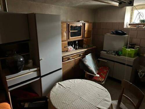 5b61d392-72e4-43a1-b0b1-f1fc405ef97c.jpg - 6 Zimmer Mehrfamilienhaus, Wohnhaus zum Kaufen in Neuhaus am Rennweg