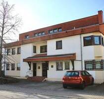 Zwei Wohneinheiten unter einem Dach - offener Kamin, beeindruckende Raumhöhe & Garagenkomfort - Dossenheim