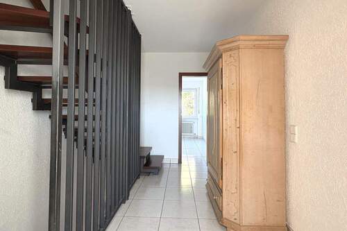 Flur OG - Doppelhaushälfte mit 151,00 m&sup2; in Flein zum Kaufen