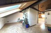 Ausgebautes Dachgeschoss - Studio - 