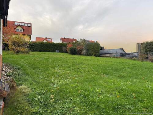 Ostseite bebaubar - Mehrfamilienhaus, Wohnhaus mit 237,00 m&sup2; in Marloffstein zum Kaufen