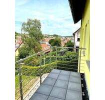 Moderne Wohnung mit Aussicht in ruhiger Lage ! - Theilheim