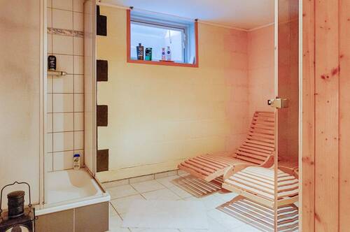 Sauna mit Dusche - 