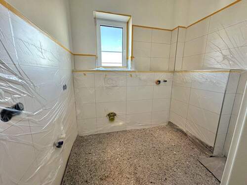 Badezimmer - Etagenwohnung mit 85,00 m&sup2; in Wachenheim zur Miete