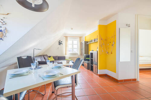 Wohn-/Esszimmer - 2 Zimmer Etagenwohnung zum Kaufen in Dranske / Bakenberg