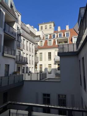 Balkonblick - 2 Zimmer Büro zur Miete in Dresden