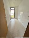Küche mit Balkon - Etagenwohnung mit 62,00 m&sup2; in Chemnitz zur Miete