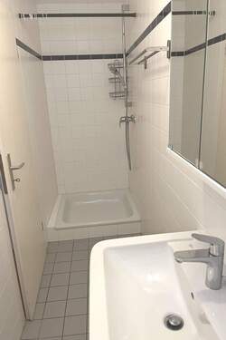 Duschbad Einliegerwohnung - 