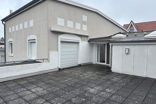 Dachterrasse - 3 Zimmer Etagenwohnung in Neustadt