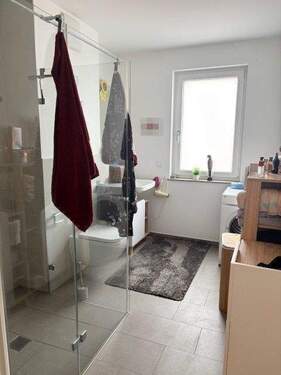 .. bodenebene Dusche ! - 