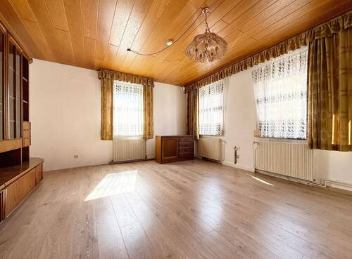 Wohnzimmer - 3 Zimmer Etagenwohnung zum Kaufen in Tuttlingen