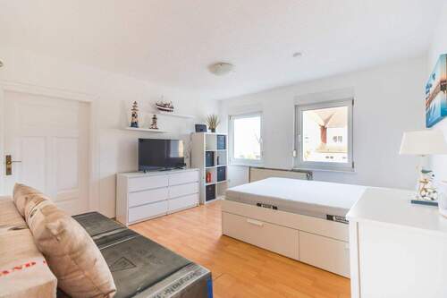 1. Obergeschoss links - Wohnzimmer - 