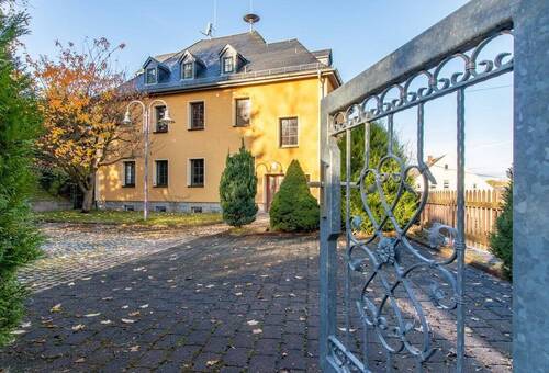 Südostseite - Saniertes Wohn- und Geschäftshaus mit zahlreichen Objektvorteilen