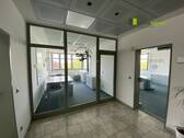 Treppenhaus mit Empfangsraum - Büro zur Miete in Eschweiler