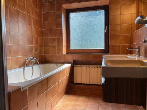 Badezimmer 1. OG - 