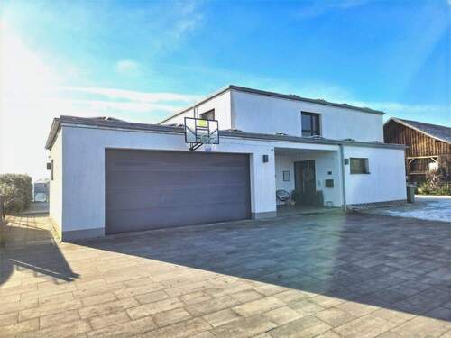 Ansicht N/O - 6 Zimmer Mehrfamilienhaus, Wohnhaus zum Kaufen in Adlkofen